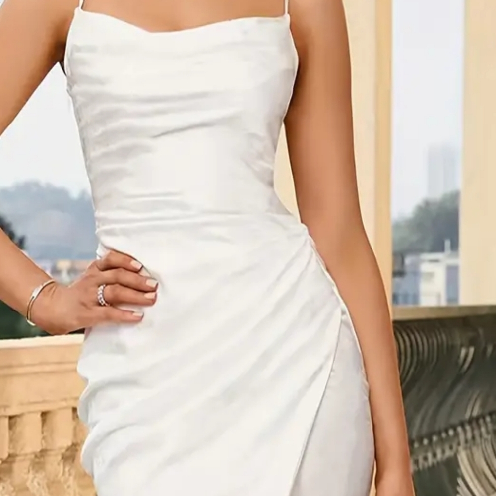 Sheath dress beautiful and classic